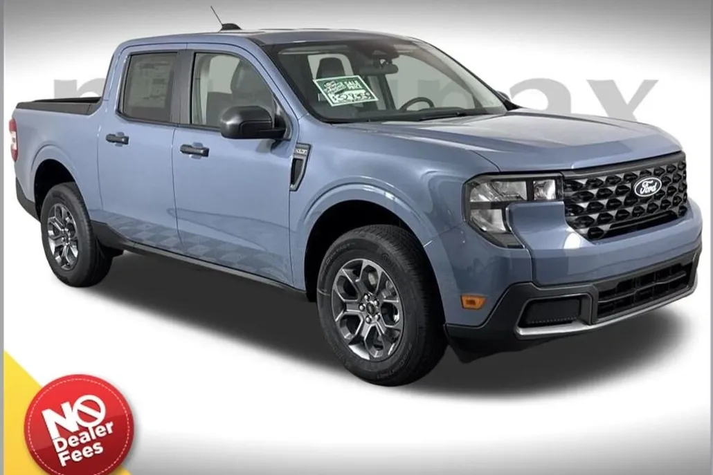 2025 Ford Maverick XLT photo 1