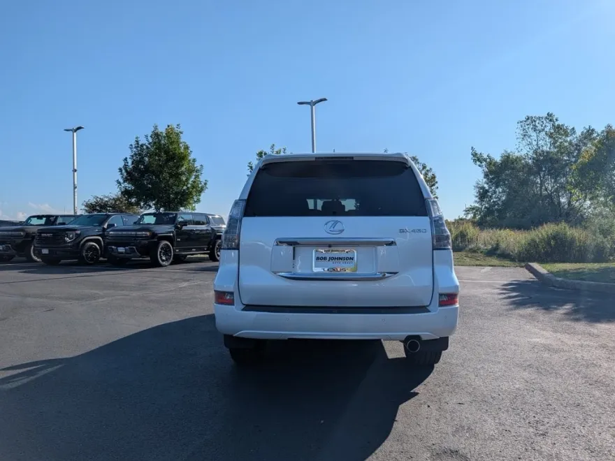2017 Lexus GX 460 photo 1