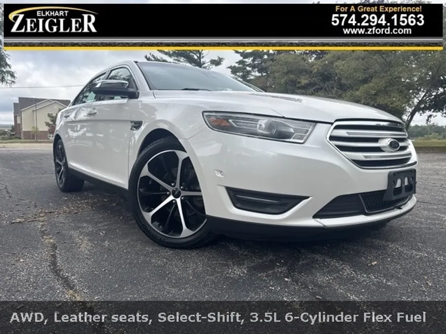 2015 Ford Taurus Limited photo 1