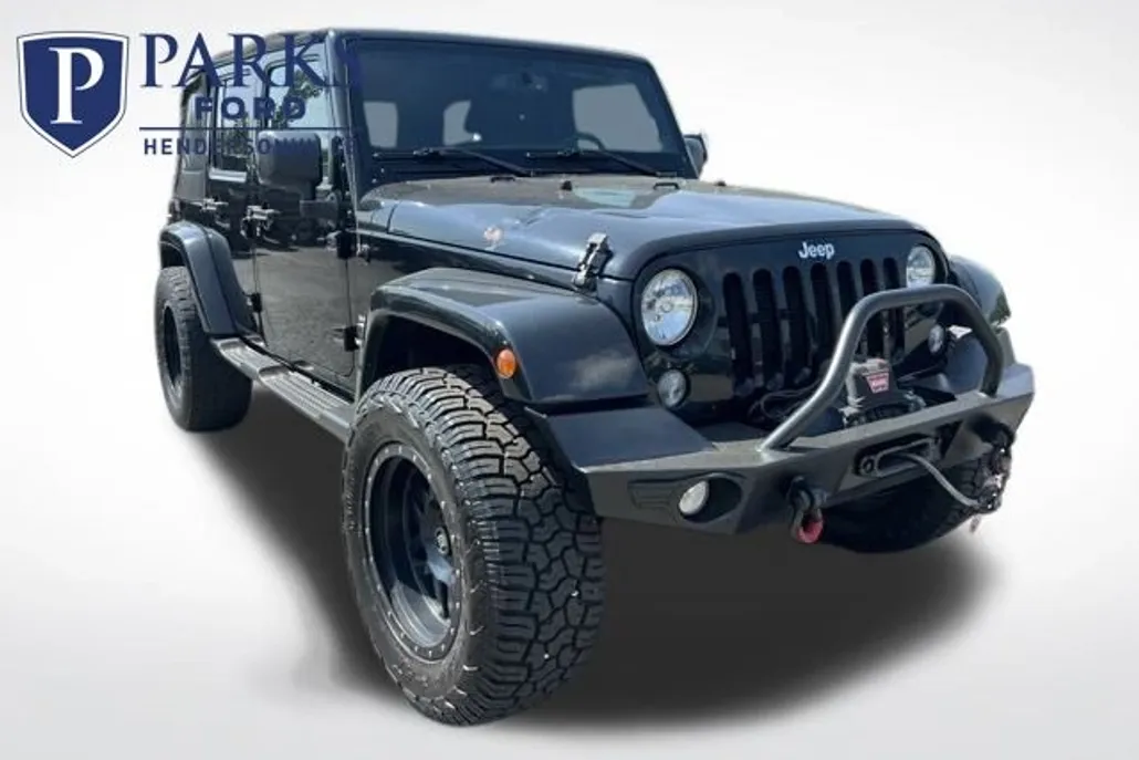 2015 Jeep Wrangler Unlimited Sahara photo 1