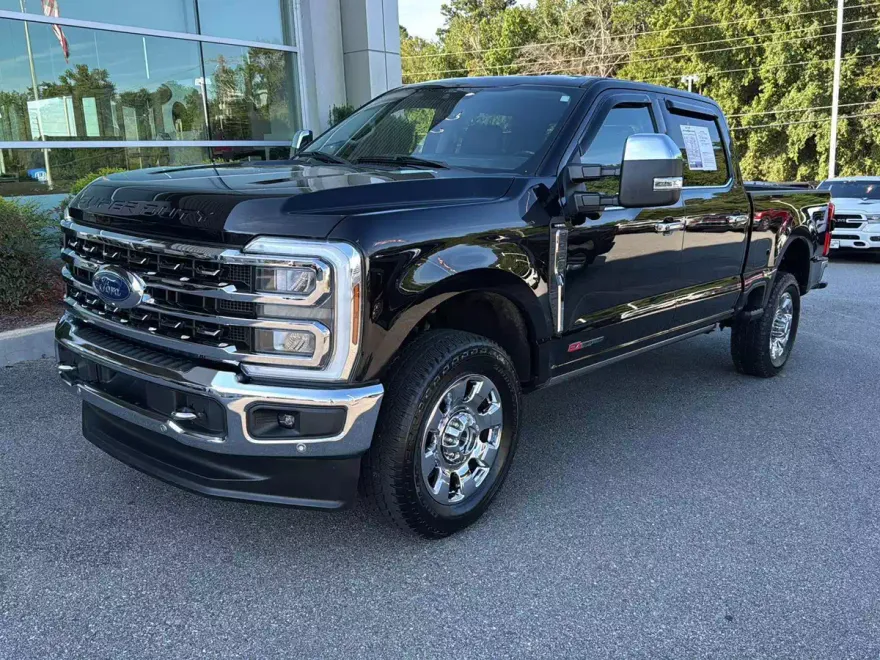 2024 Ford F-250 Lariat photo 1