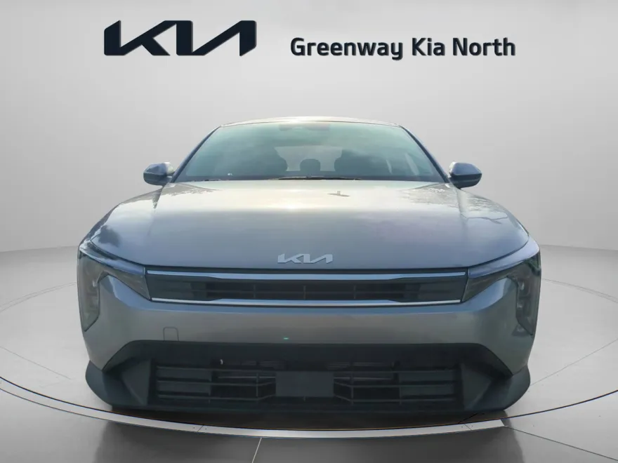 2025 Kia K4 LXS photo 1