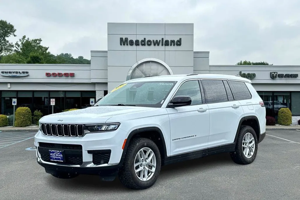 2021 Jeep Grand Cherokee Laredo photo 1