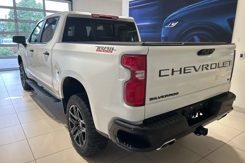 2024 Chevrolet Silverado 1500 LT Trail Boss photo 1