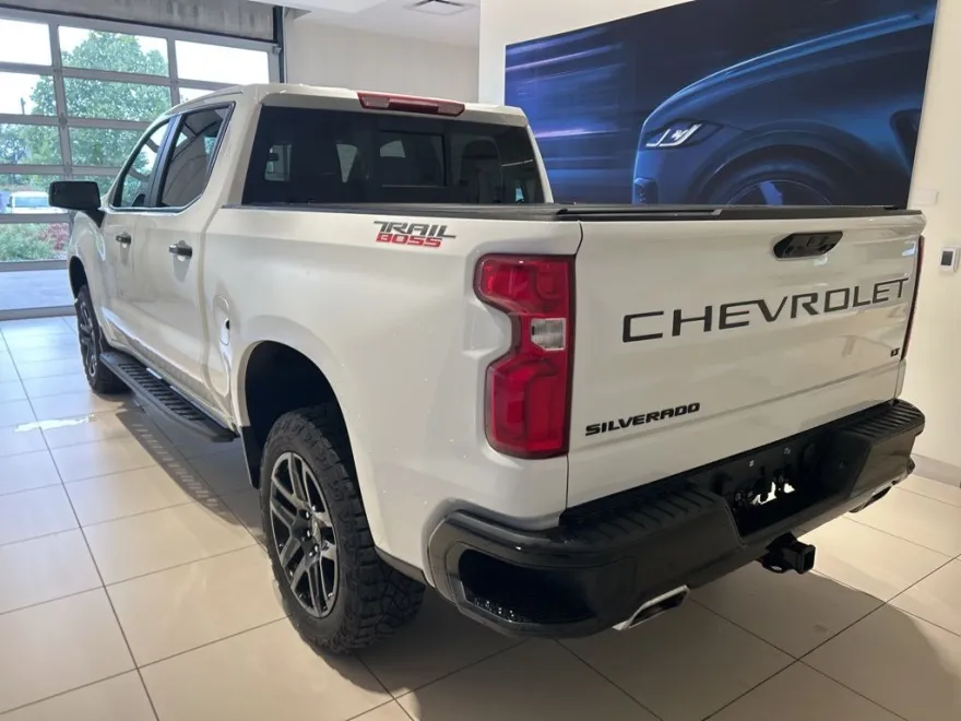 2024 Chevrolet Silverado 1500 LT Trail Boss photo 1