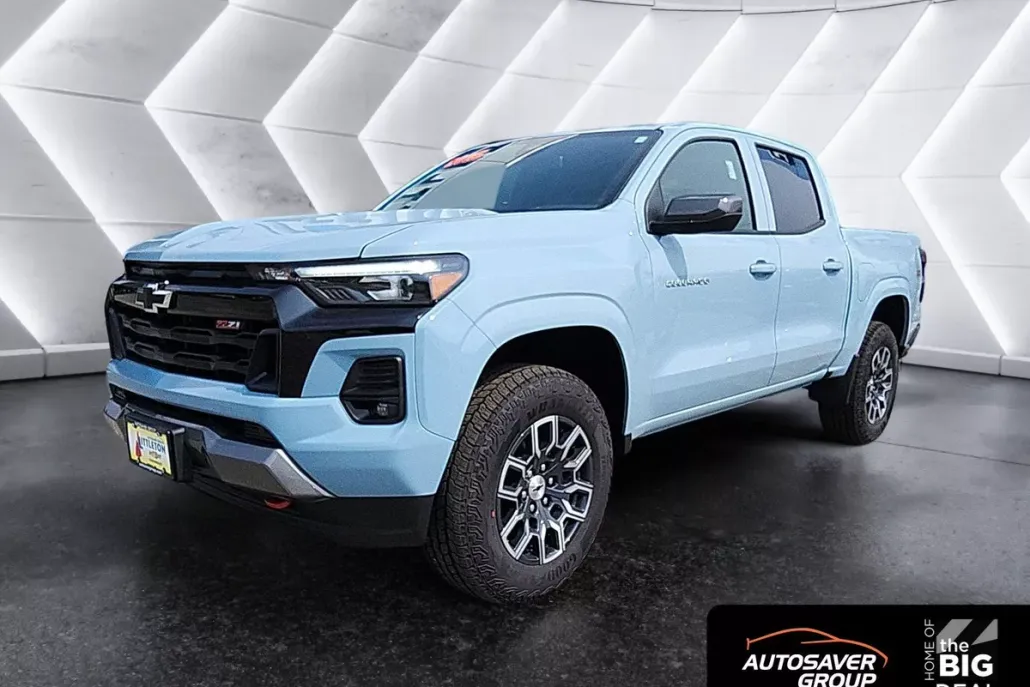 2025 Chevrolet Colorado Z71 photo 1
