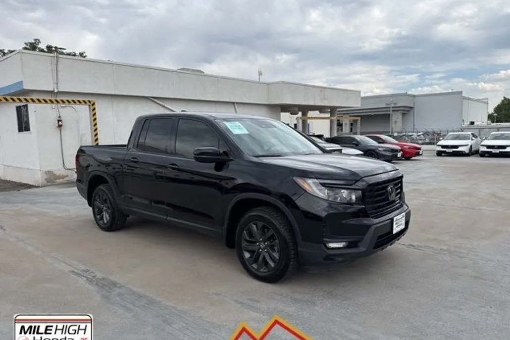 2023 Honda Ridgeline Sport photo 1