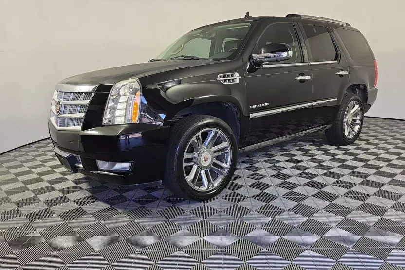 2013 Cadillac Escalade Platinum photo 1