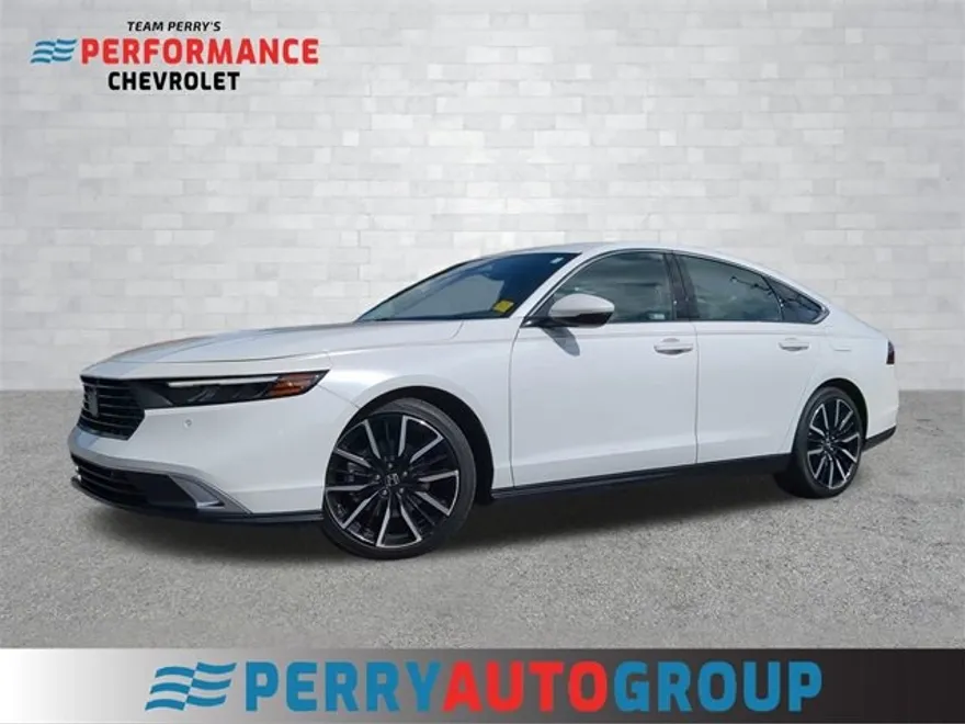 2023 Honda Accord Hybrid Touring photo 1