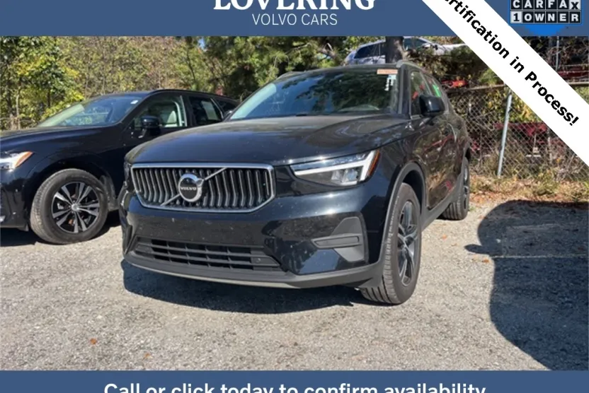 2025 Volvo XC40 Core photo 1