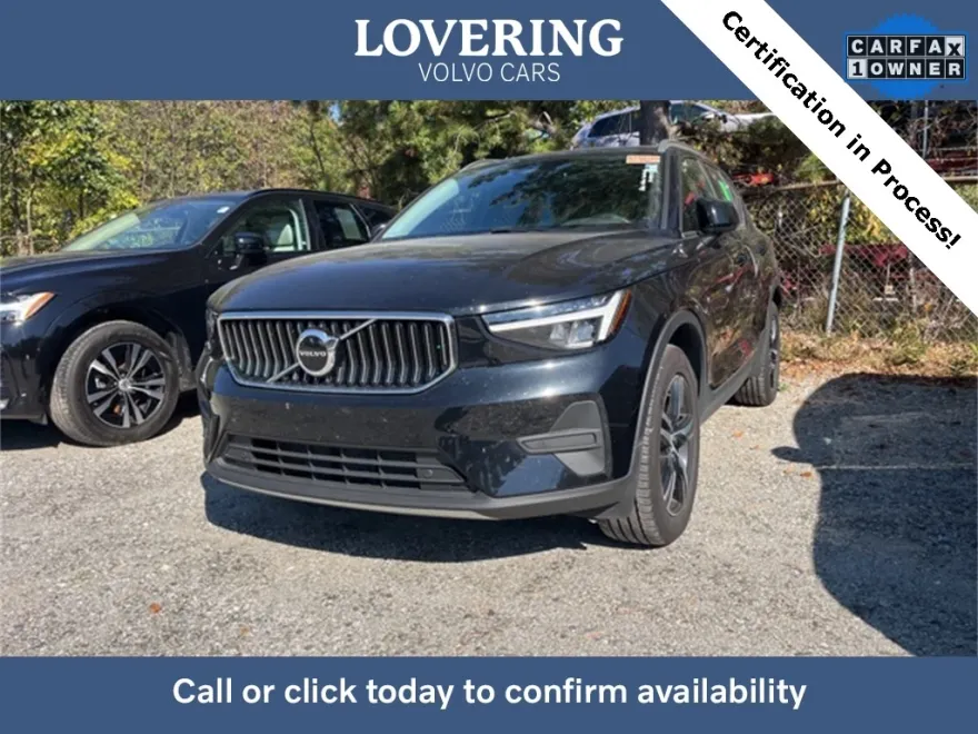 2025 Volvo XC40 Core photo 1