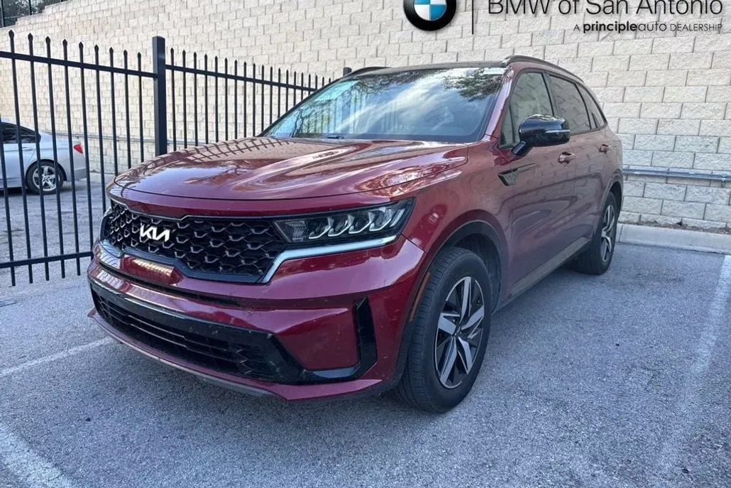 2022 Kia Sorento S photo 1