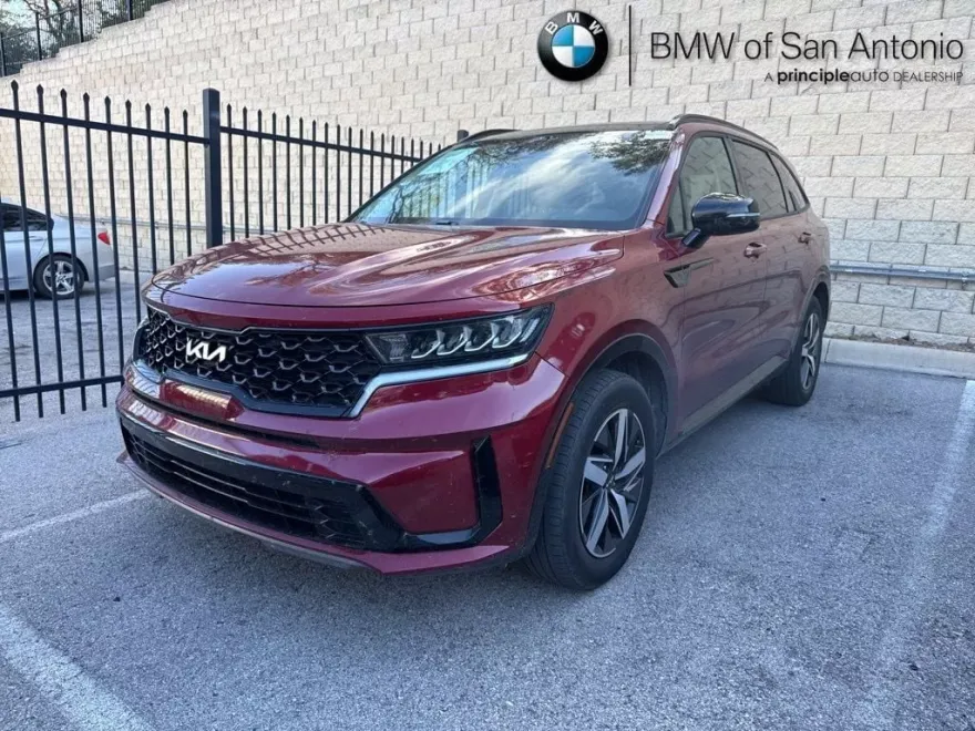 2022 Kia Sorento S photo 1