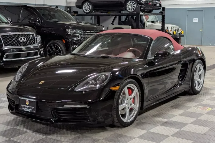 2018 Porsche Boxster Base S photo 1