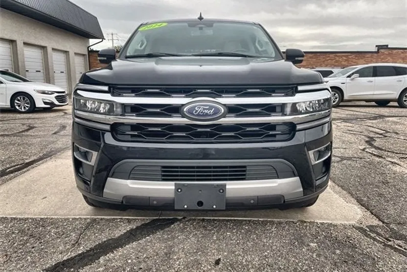 2024 Ford Expedition Limited photo 1