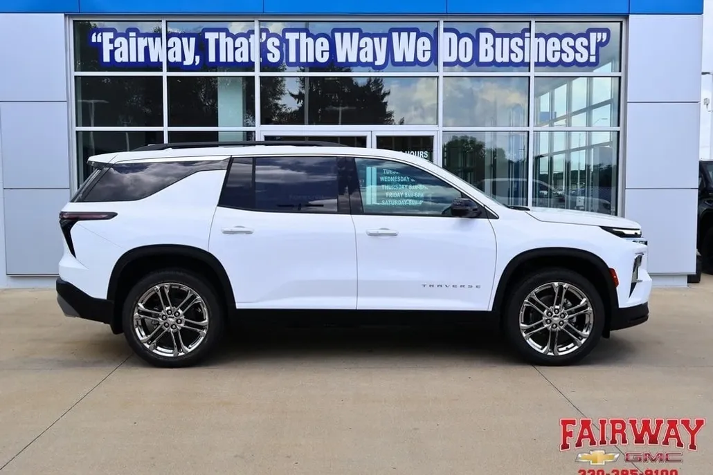 2025 Chevrolet Traverse photo 1