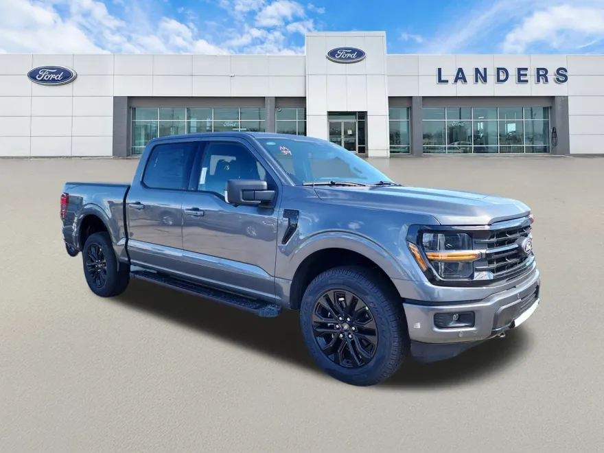 2025 Ford F-150 XLT photo 1