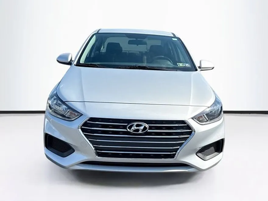 2022 Hyundai Accent SE photo 1