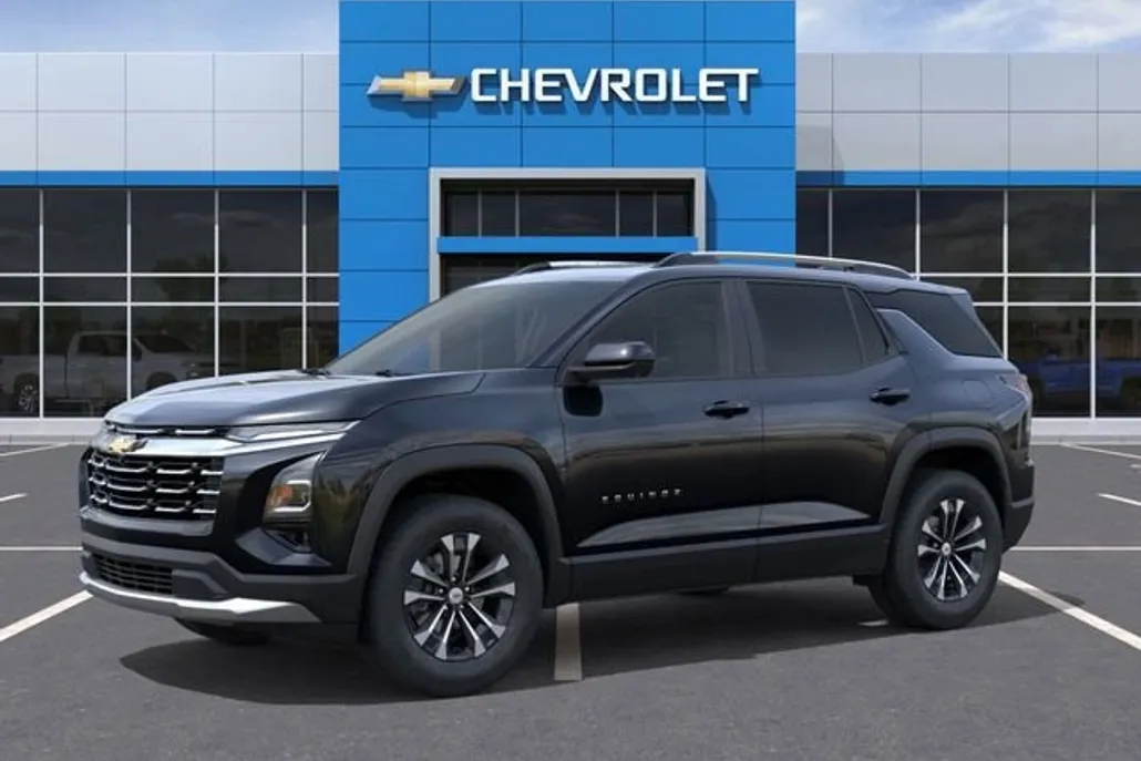 2026 Chevrolet Equinox LT photo 1