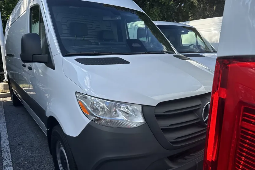 2025 Mercedes Benz Sprinter 2500 photo 1