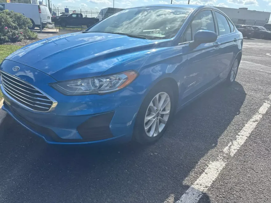 2019 Ford Fusion Hybrid SE photo 1