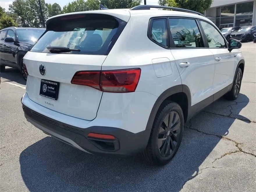 2024 Volkswagen Taos S photo 1