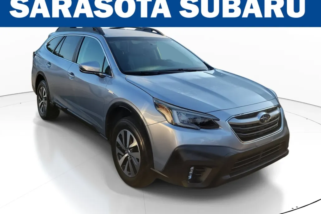 2020 Subaru Outback Premium photo 1