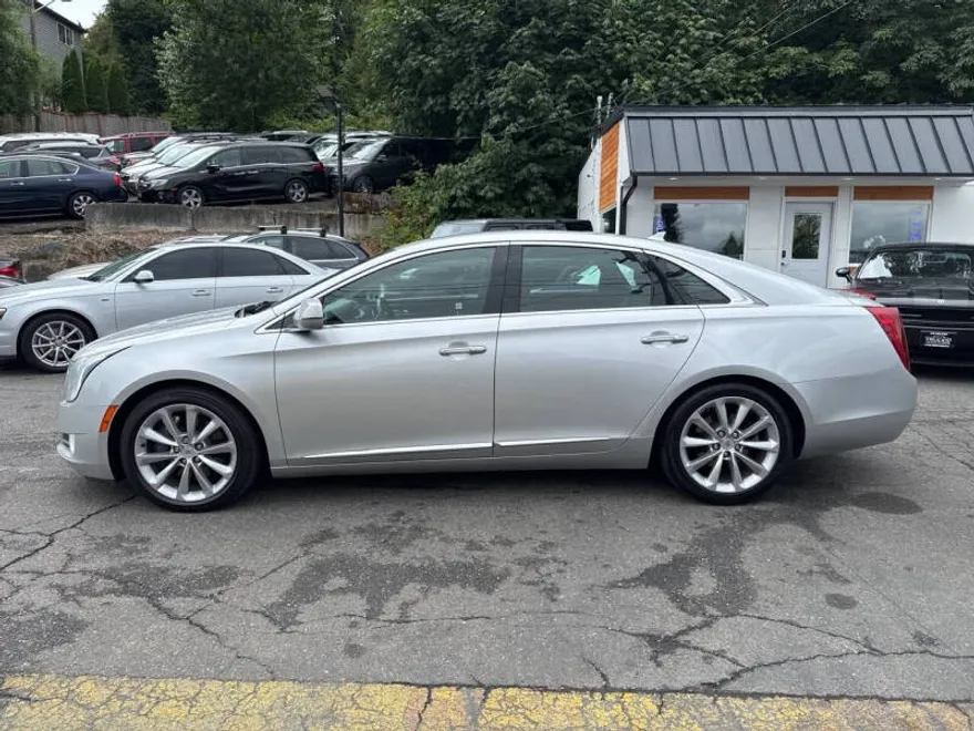 2014 Cadillac XTS Luxury photo 1