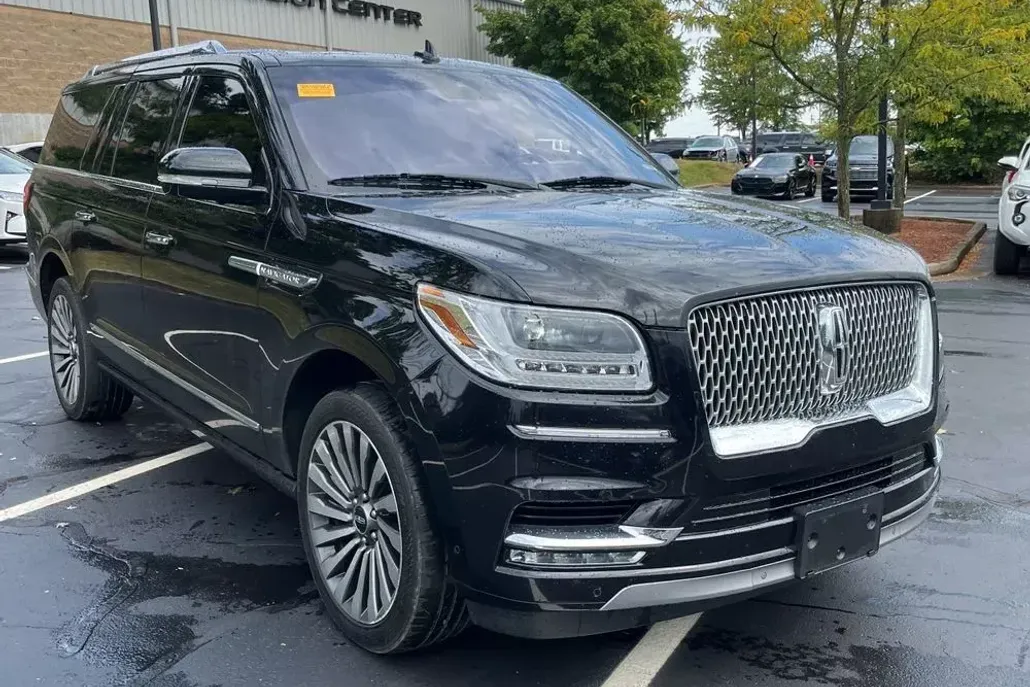 2019 Lincoln Navigator L Reserve photo 1