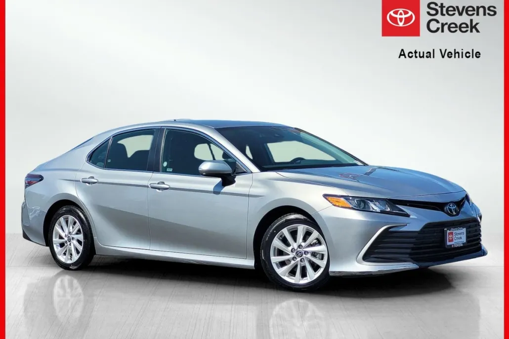 2024 Toyota Camry LE photo 1