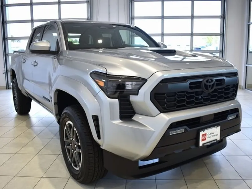 2025 Toyota Tacoma TRD Sport photo 1