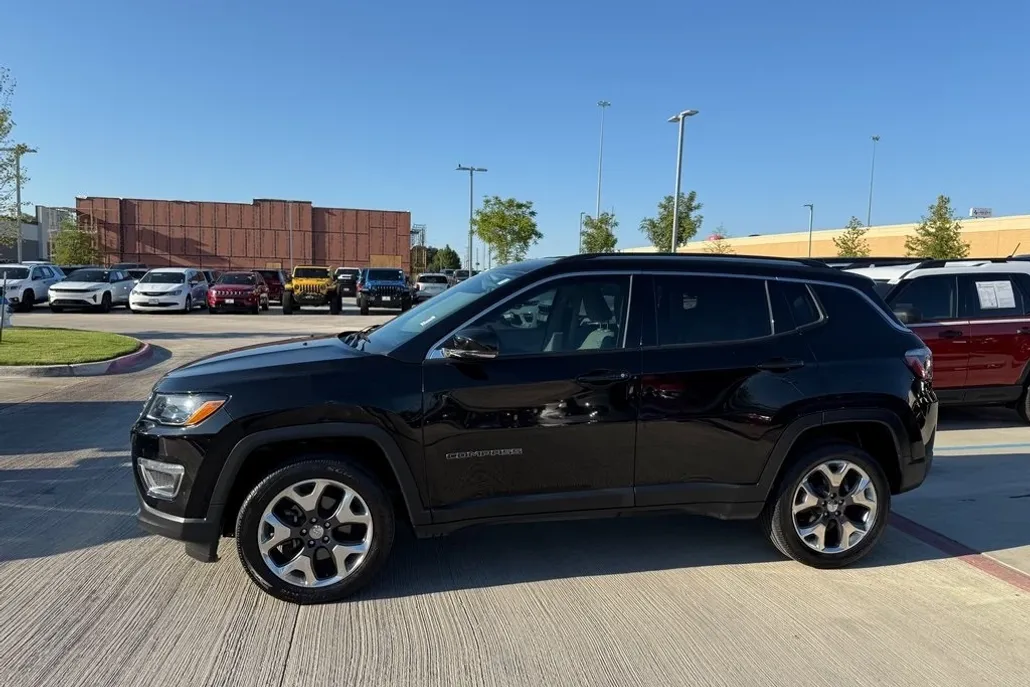 2018 Jeep Compass Limited photo 1