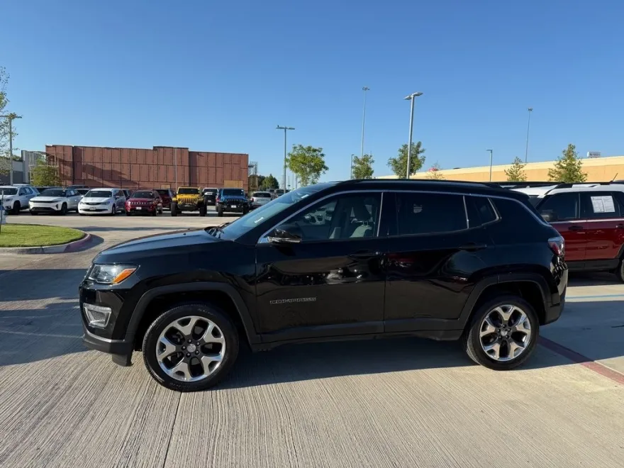 2018 Jeep Compass Limited photo 1