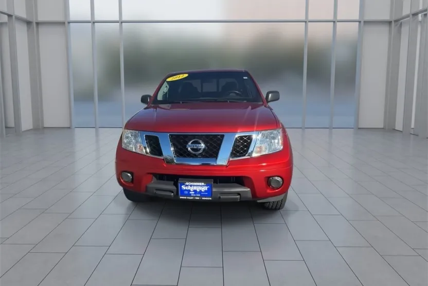 2012 Nissan Frontier SV photo 1