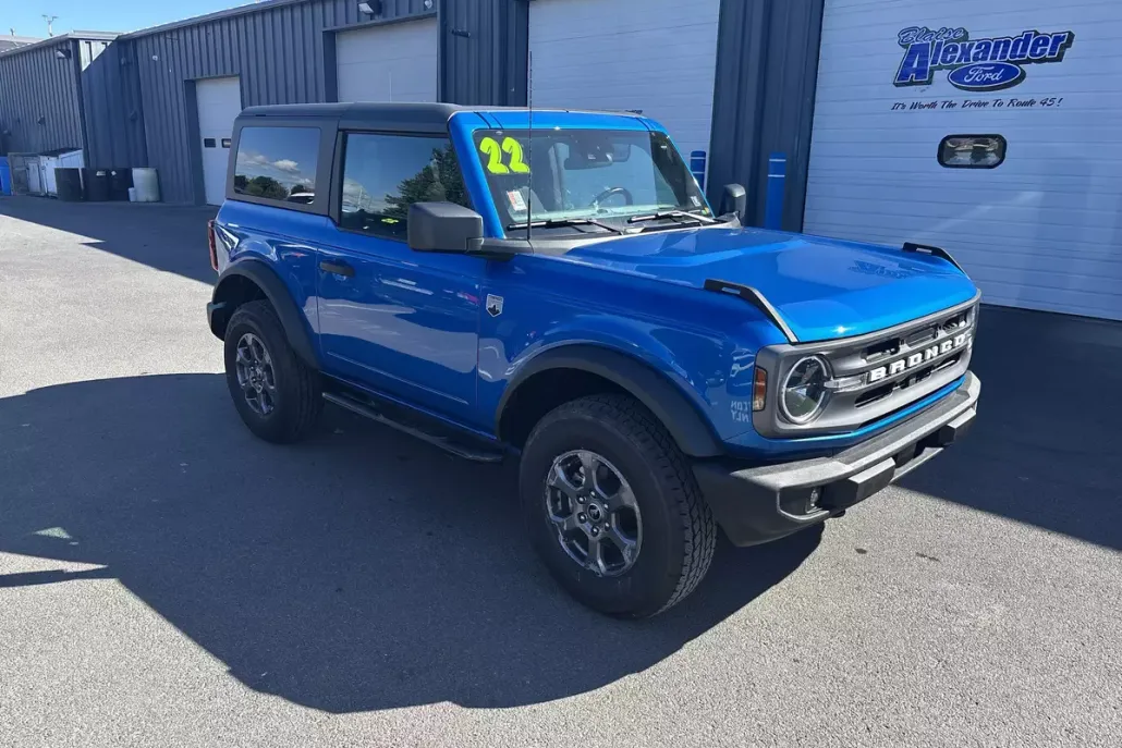 2022 Ford Bronco Outer Banks photo 1