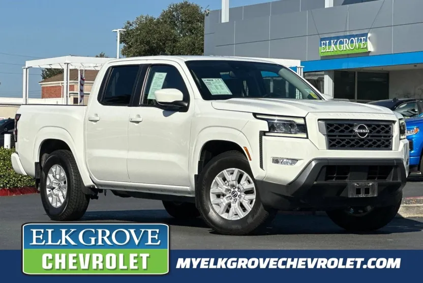 2022 Nissan Frontier Crew Cab SV photo 1