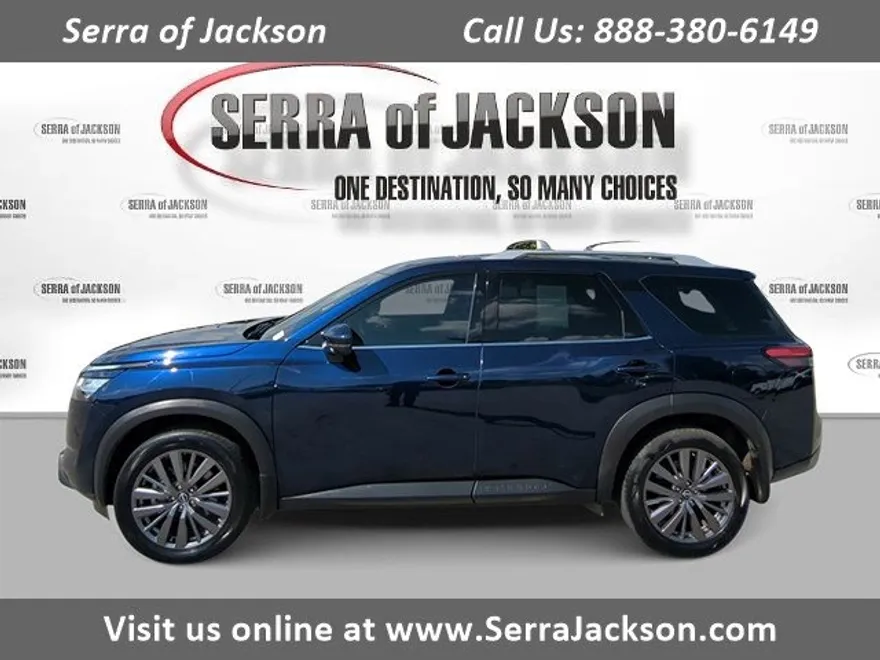 2024 Nissan Pathfinder SL photo 1