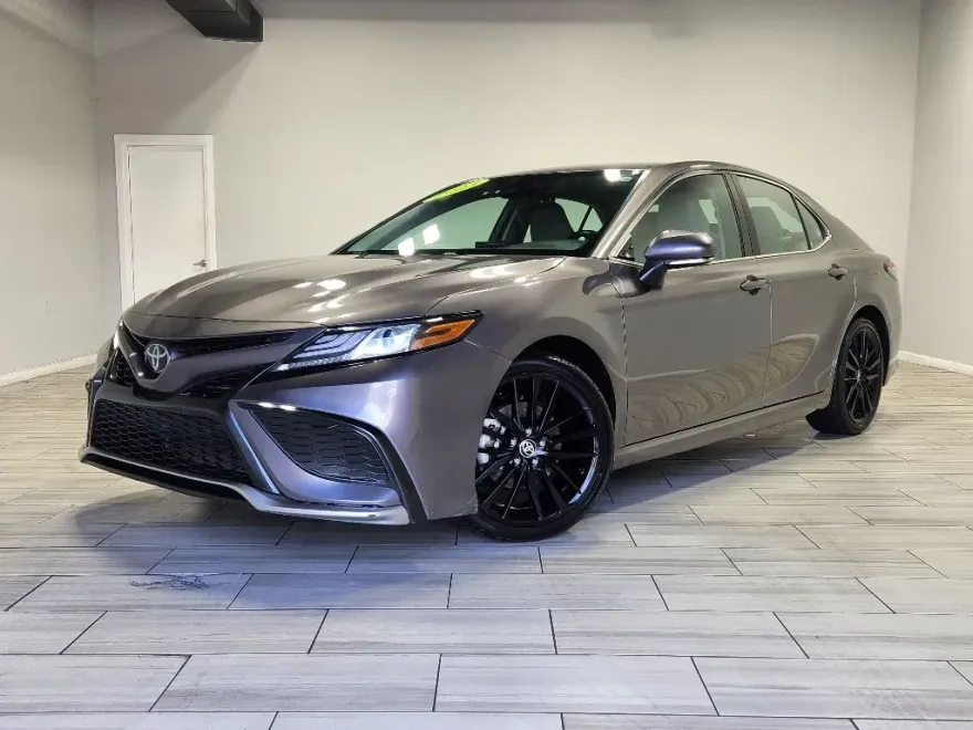2023 Toyota Camry XSE photo 1