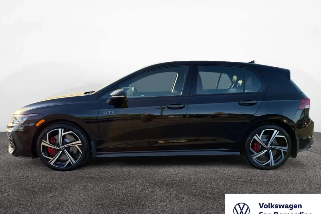 2025 Volkswagen Golf GTI SE photo 1