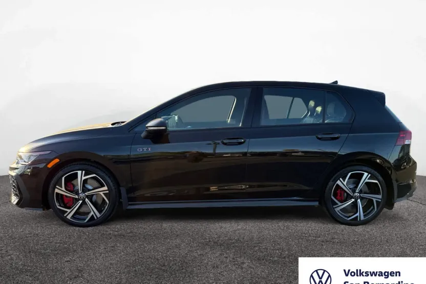 2025 Volkswagen Golf GTI SE photo 1
