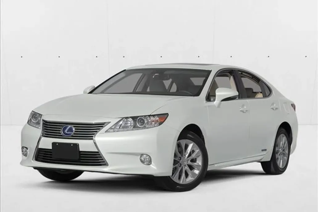2013 Lexus ES 300h photo 1