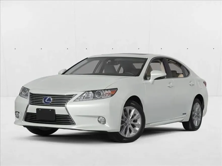 2013 Lexus ES 300h photo 1
