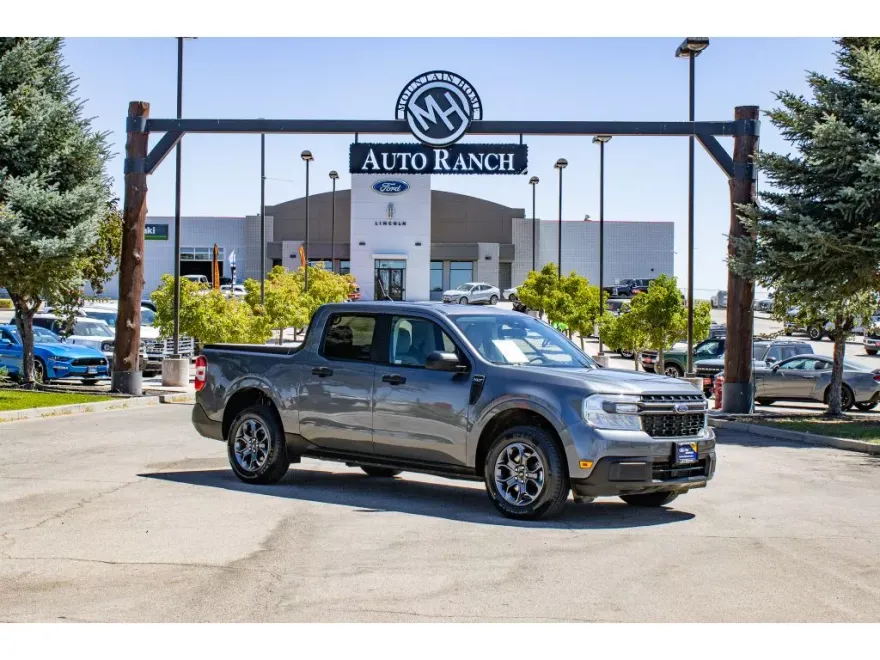 2024 Ford Maverick XLT photo 1