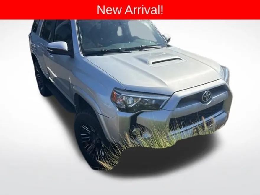 2019 Toyota 4Runner TRD Off-Road Premium photo 1