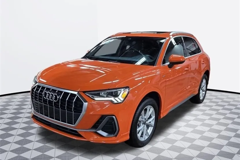 2024 Audi Q3 S line Premium photo 1