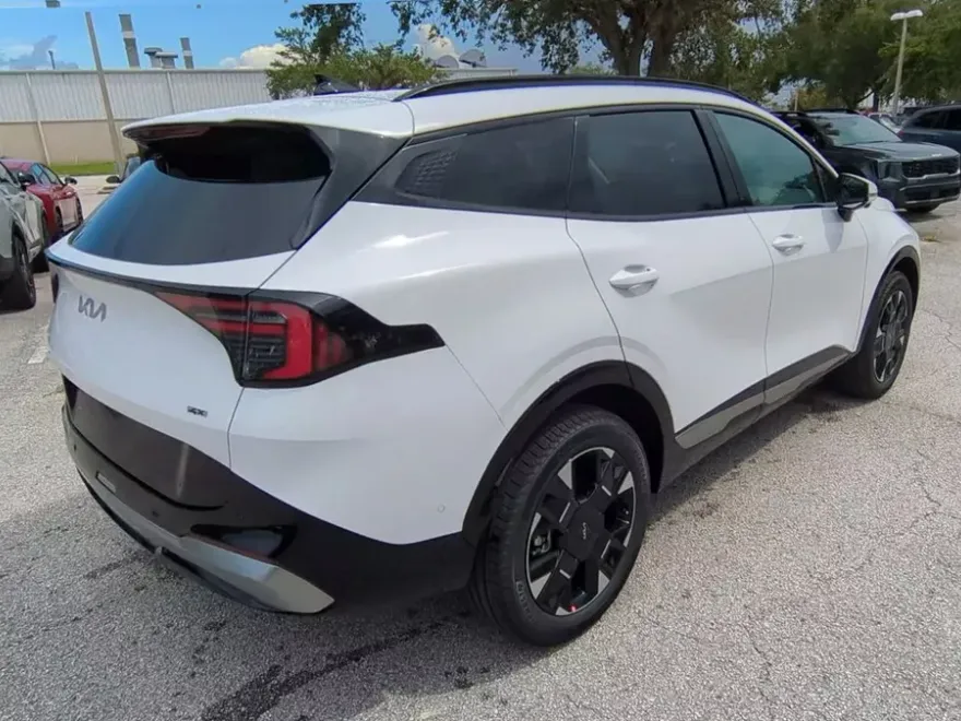 2026 Kia Sportage photo 1