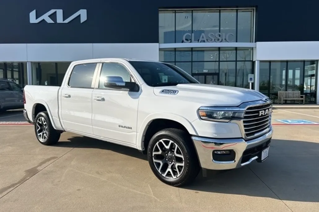 2025 Ram 1500 Laramie photo 1