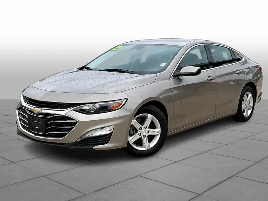 2023 Chevrolet Malibu 1LT photo 1