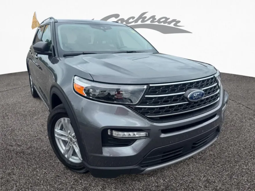 2022 Ford Explorer XLT photo 1