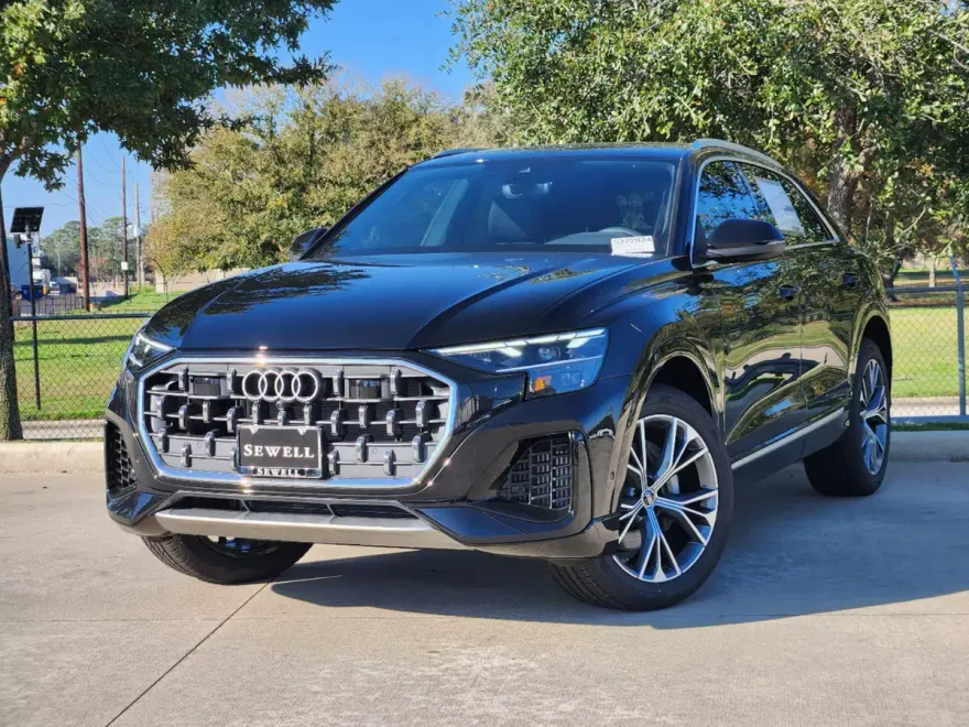 2025 Audi Q8 55 Premium photo 1